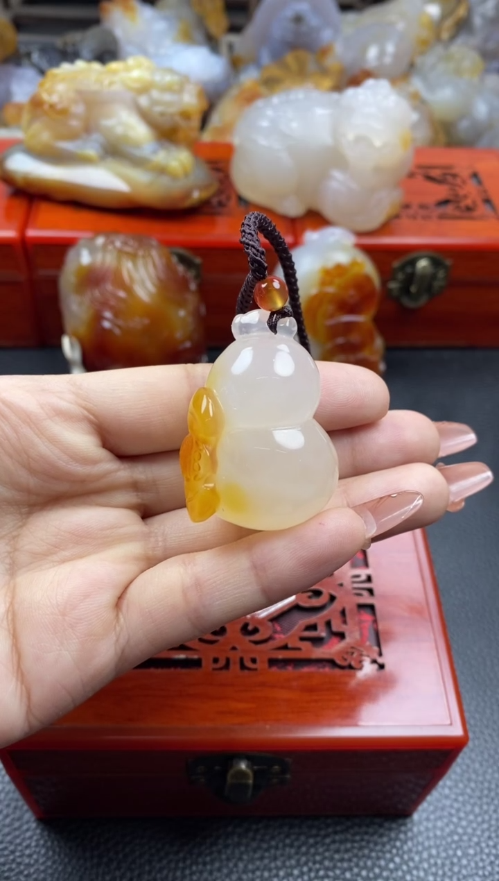 【闪购商品】玛瑙/玉髓挂件未镶嵌00