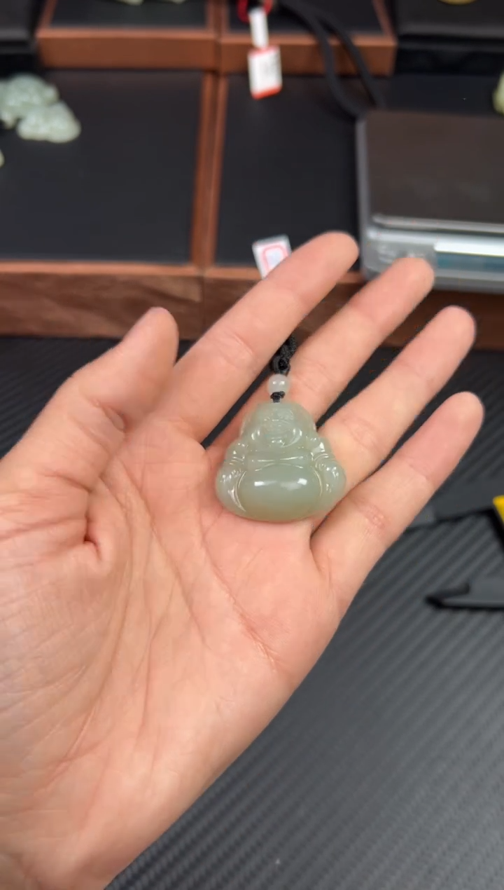 【闪购商品】和田玉吊坠(赠链)未镶嵌且末微色差近矿