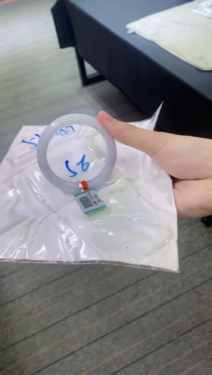 【闪购商品】翡翠手镯未镶嵌