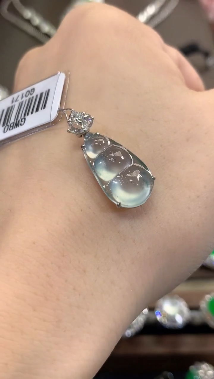 吊坠(不含链)18K金镶嵌翡翠夏日珠宝B111