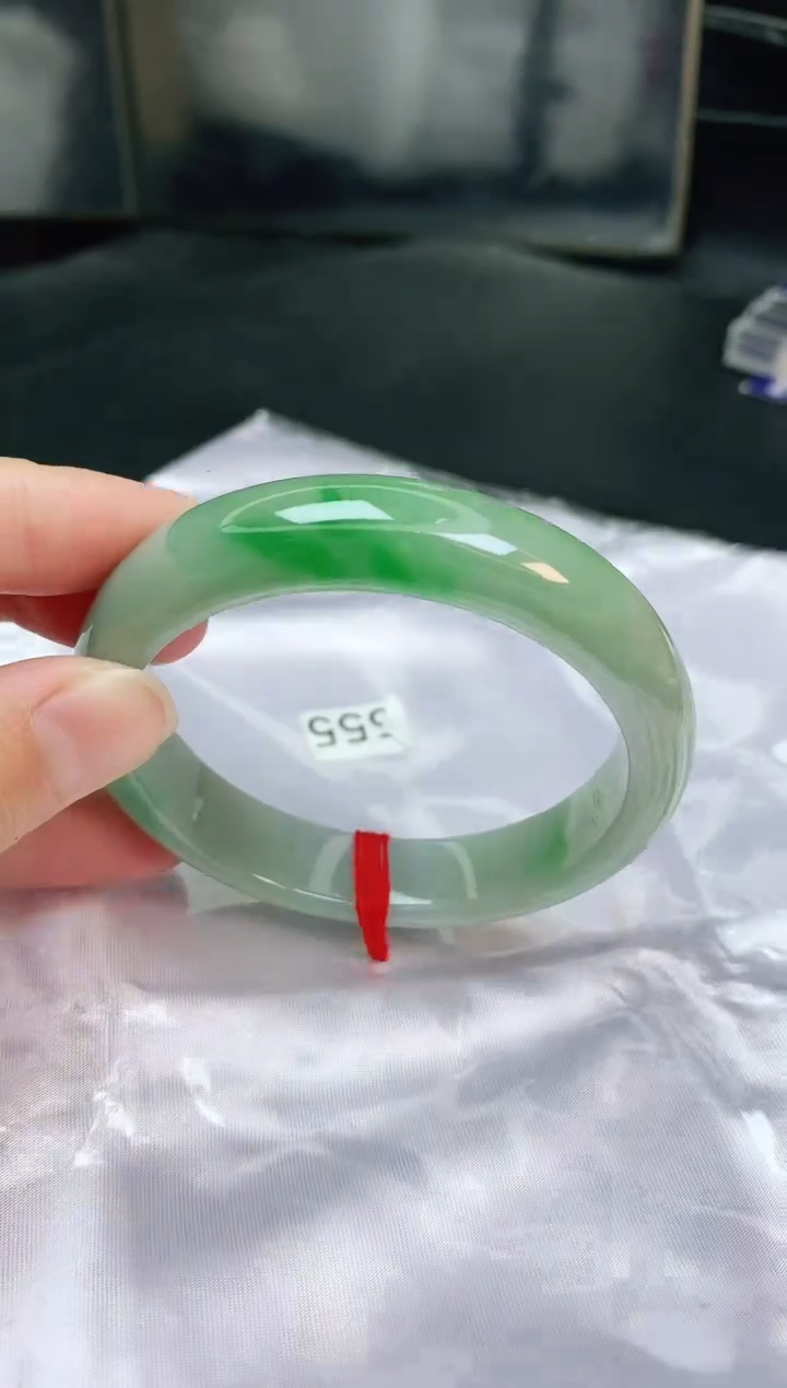 【闪购商品】翡翠手镯未镶嵌缅甸天然A货翡翠手镯