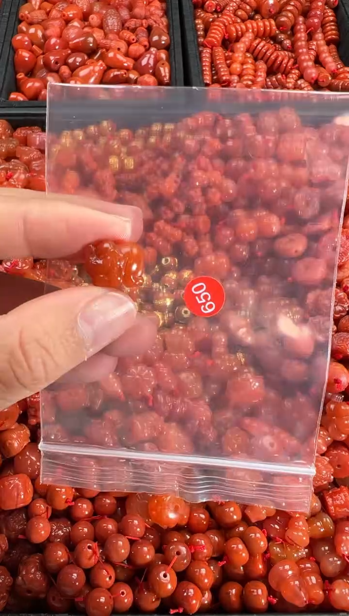 【闪购商品】南红玛瑙颈饰未镶嵌1