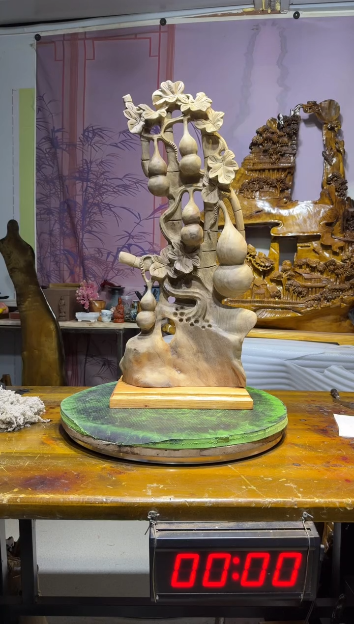 金丝楠冲****霸金丝楠木雕刻摆件