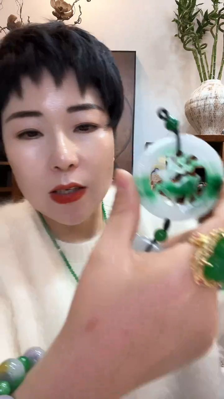 吊坠(赠链)未镶嵌翡翠475