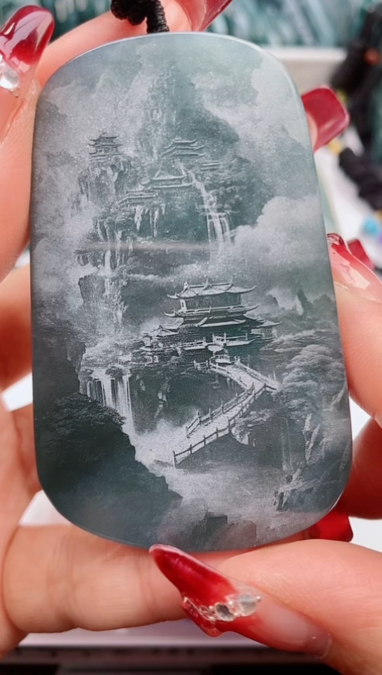 【闪购商品】翡翠颈饰未镶嵌                