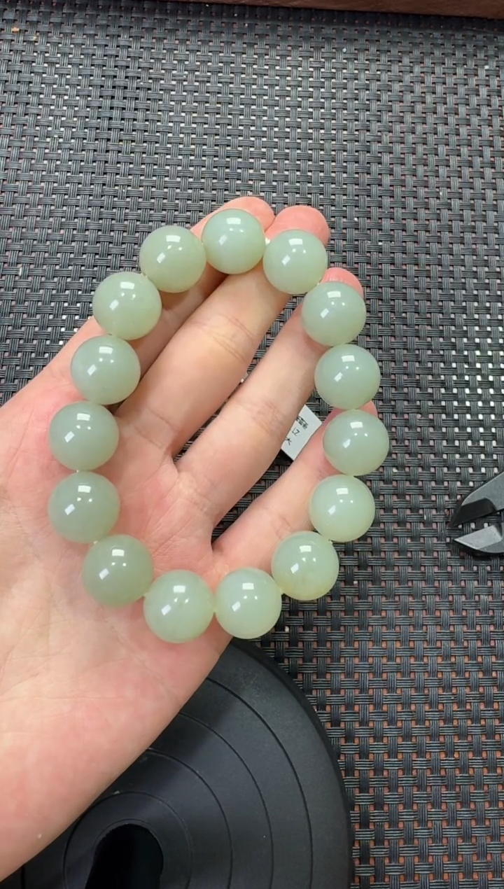 未镶嵌手串和田玉近矿青白卡14