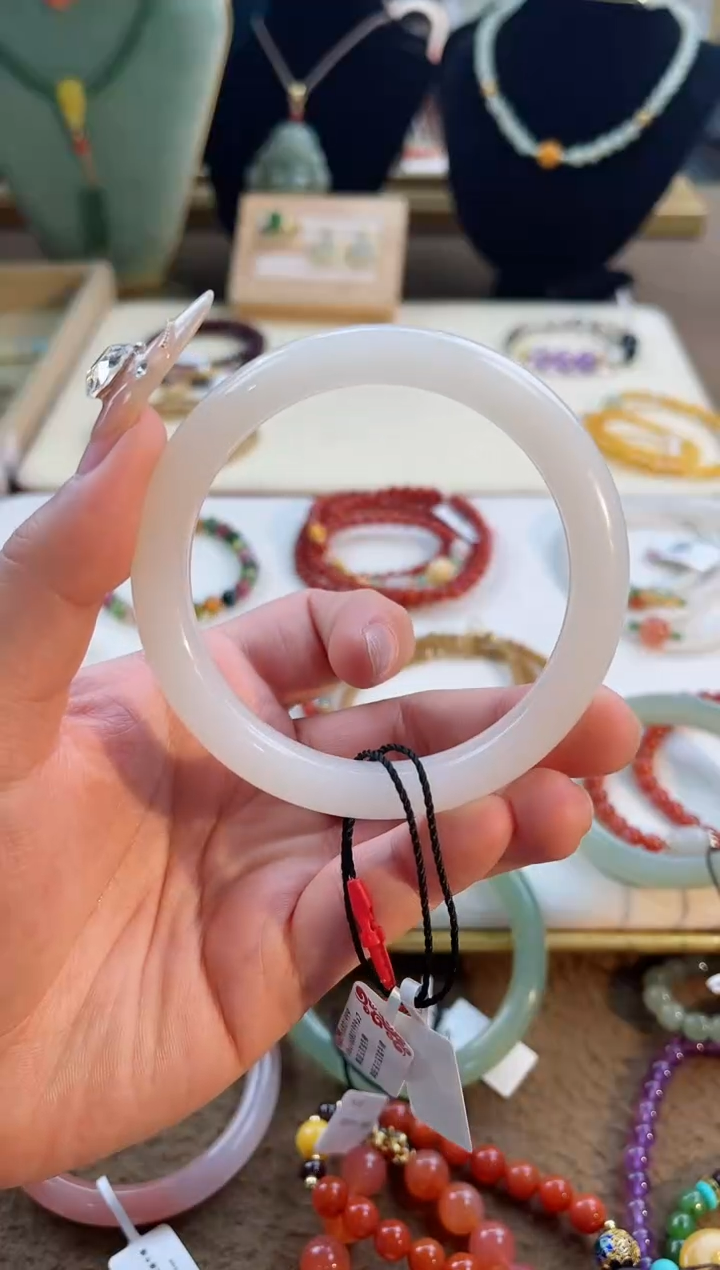 【闪购商品】和田玉手镯未镶嵌57-58mm cs