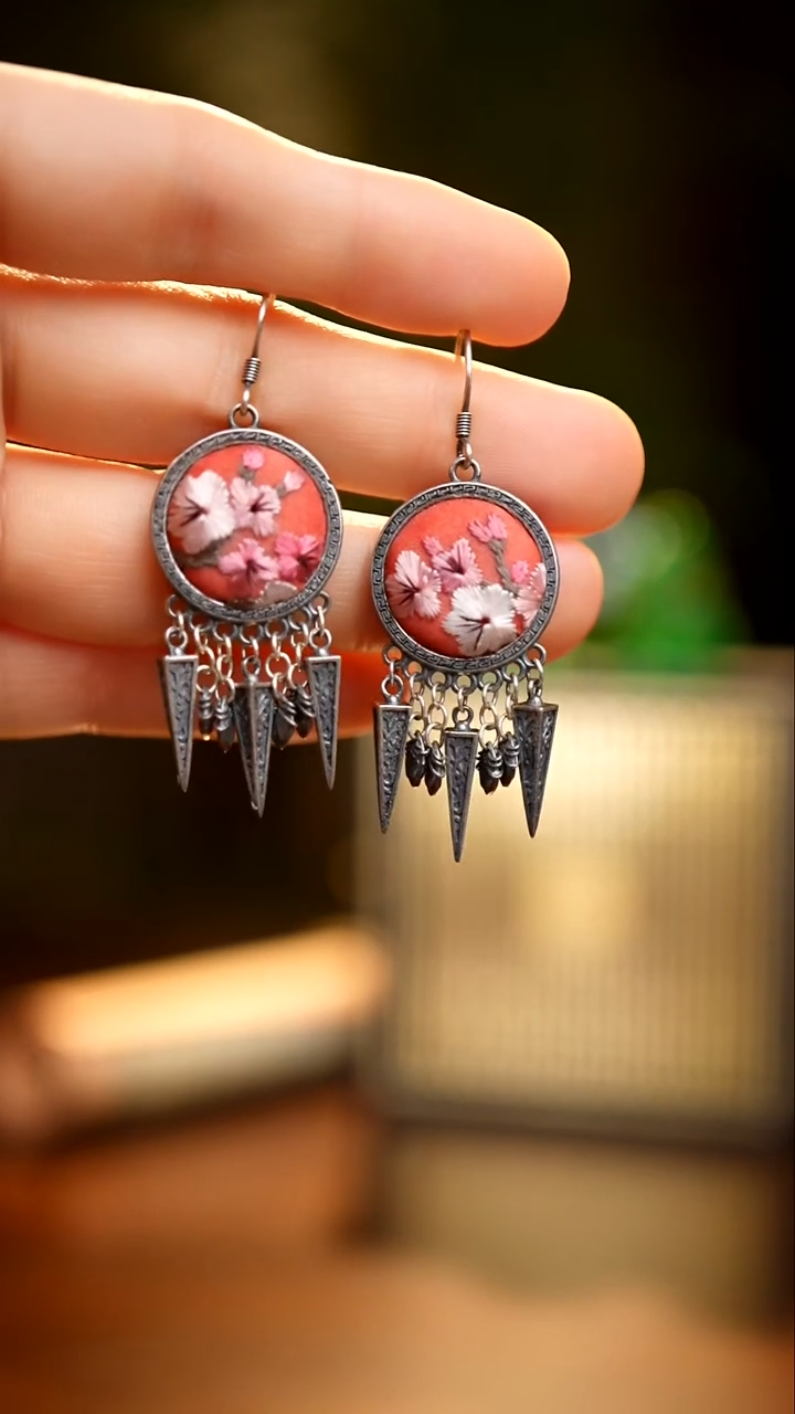 刺绣私人定制苗族手工Q789