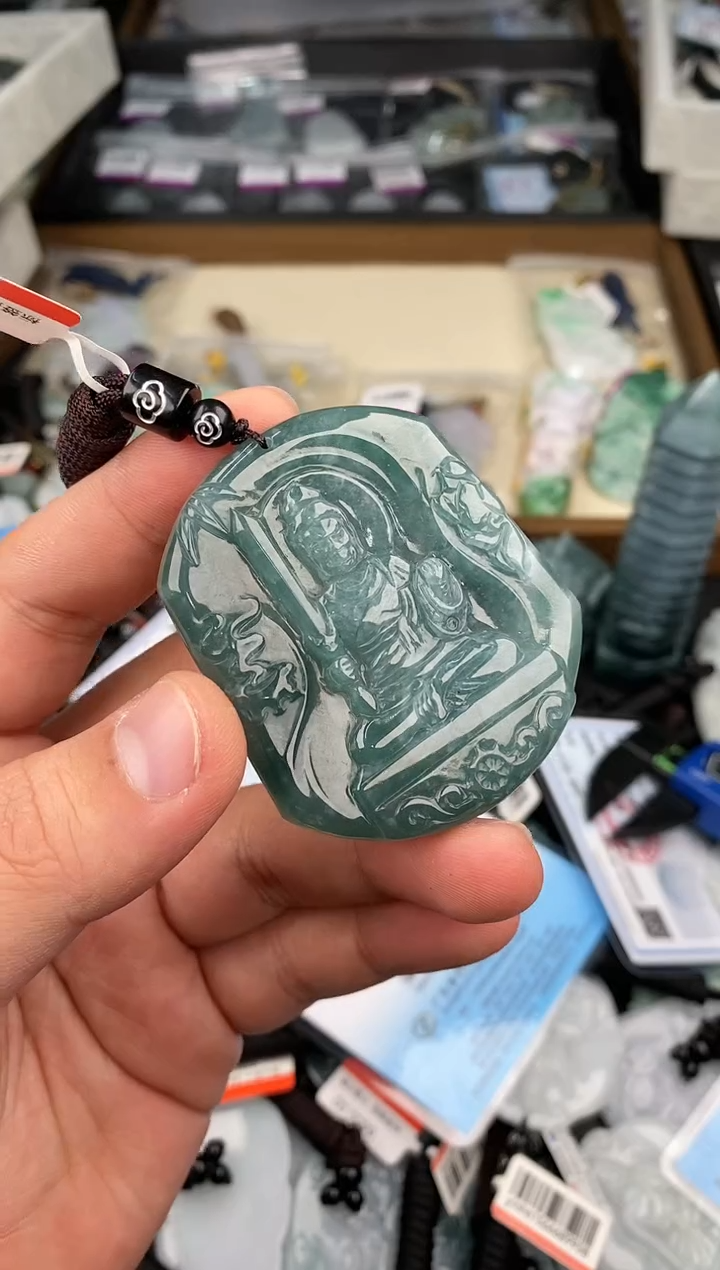 【闪购商品】翡翠颈饰未镶嵌   天然翡翠，一物一图