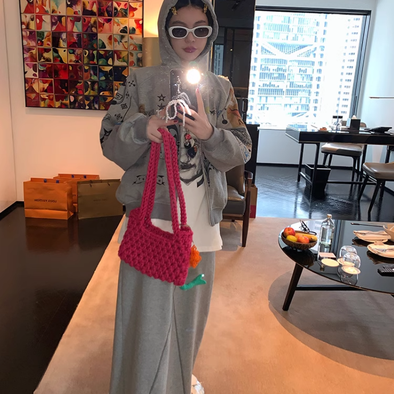 le rouge周美美休闲派系手绘涂鸦印花连帽卫衣明线自然边半裙套装
