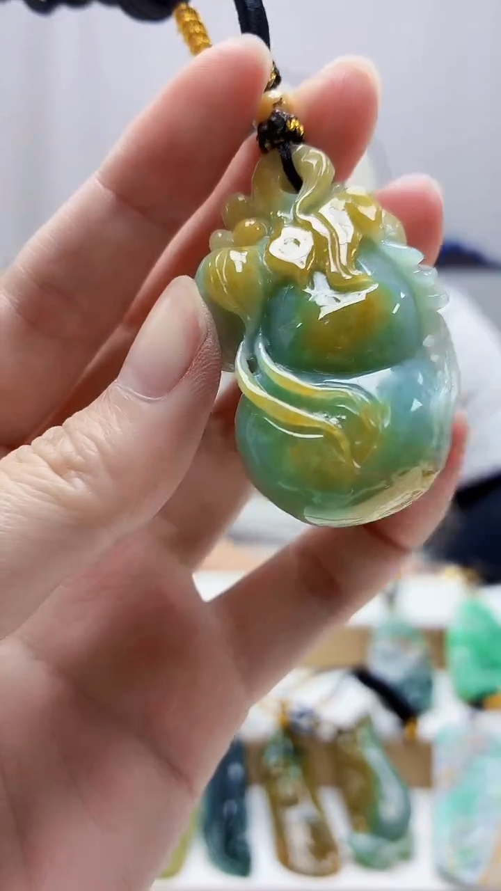 未镶嵌定制翡翠5060zm-毛货挂件11葫芦