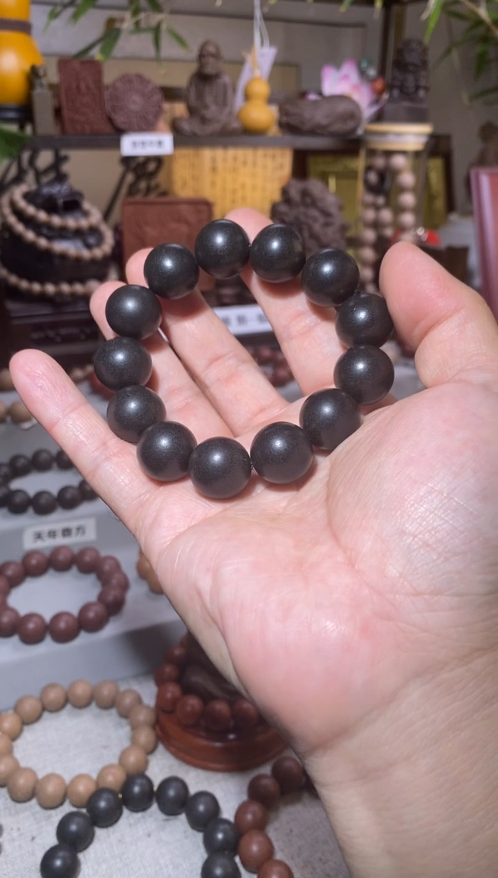 【闪购商品】泥塑四合息肌香方手串1.7*13