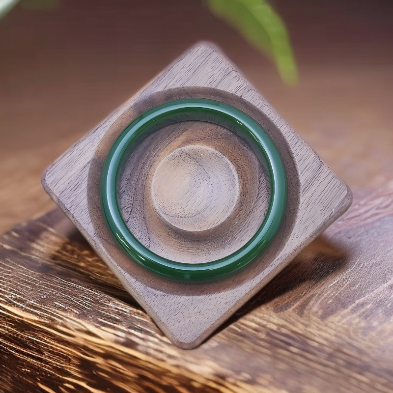 【恩琪珠宝】 俄罗斯产地 俄碧菠菜绿中宽