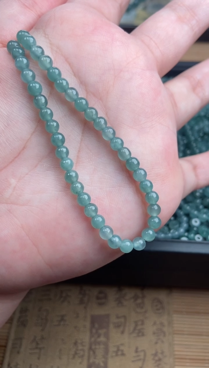 【闪购商品】翡翠手链未镶嵌多样性发货40颗卡4.5
