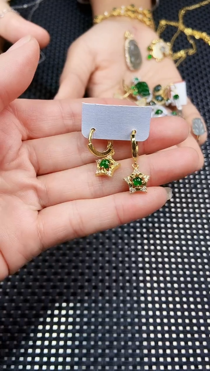【闪购商品】翡翠耳饰未镶嵌111111111