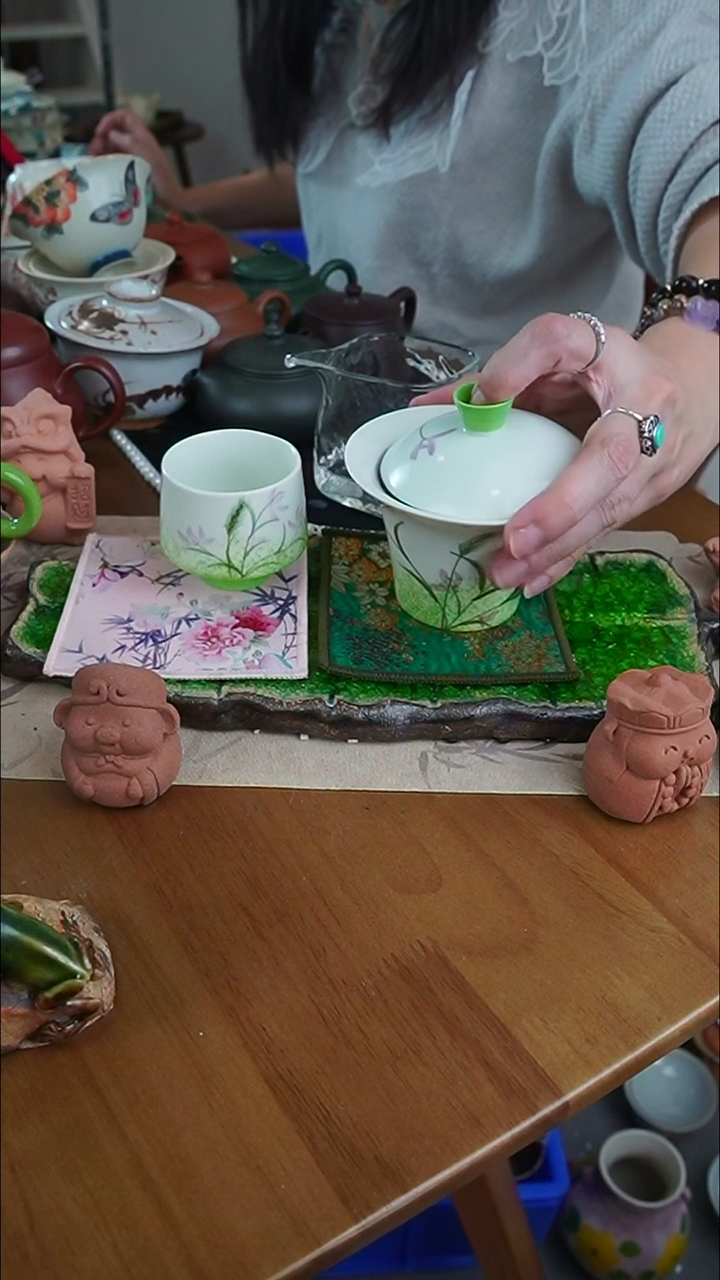 【茶瓷物语】绿色马蹄盖碗