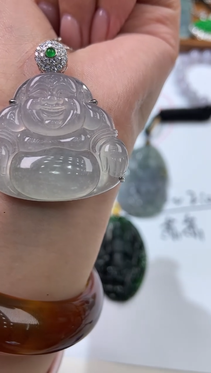 【闪购商品】翡翠18K金镶嵌颈饰2206329   