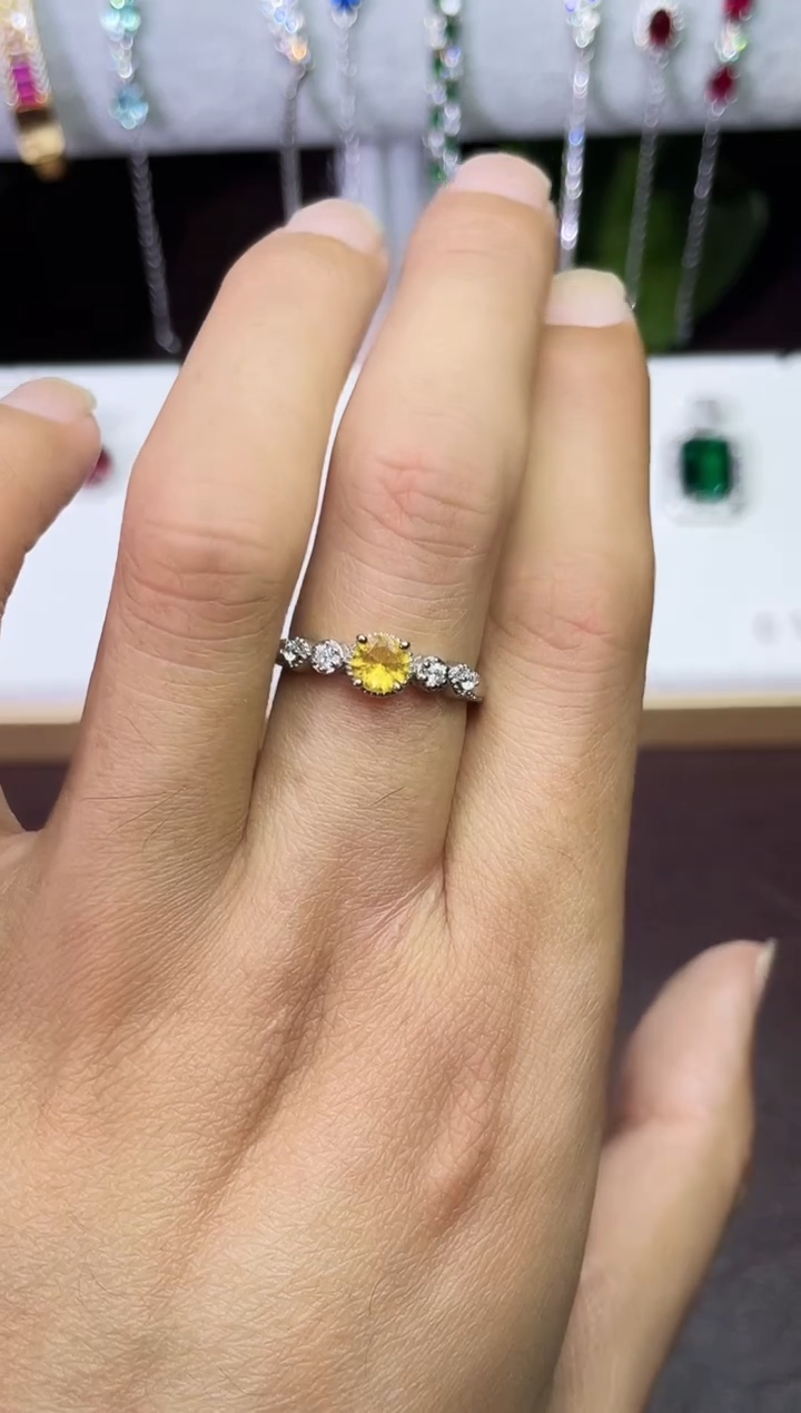 合金合成钻石黄宝戒指