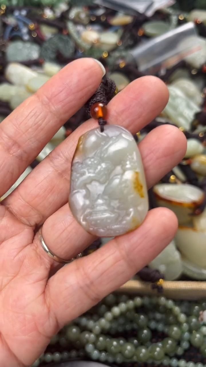 【闪购商品】和田玉颈饰未镶嵌多样性发货没有证书拍一发一有瑕