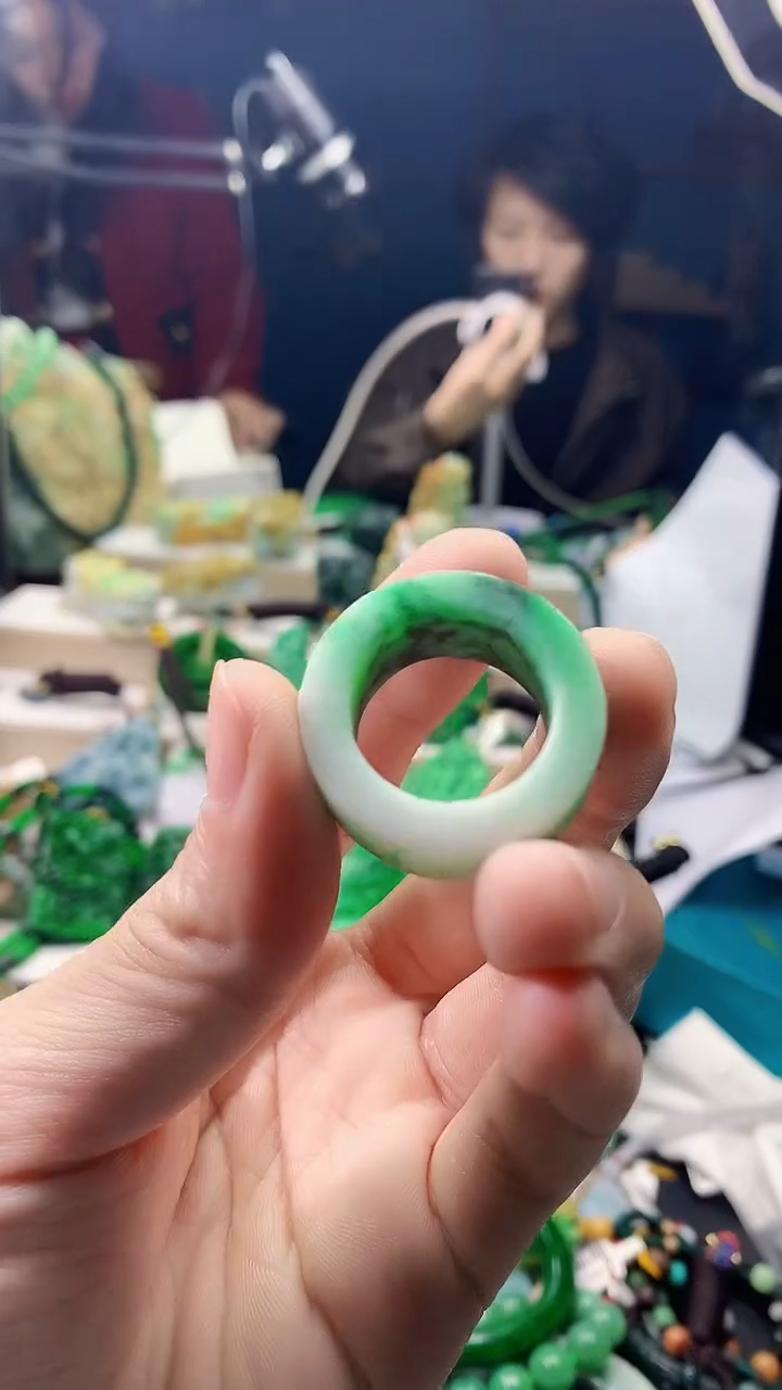 颈饰未镶嵌翡翠天然缅甸a货翡翠