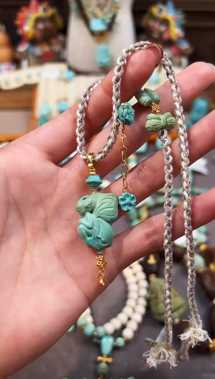 18K金镶嵌绿松石颈饰蝴蝶女孩项链