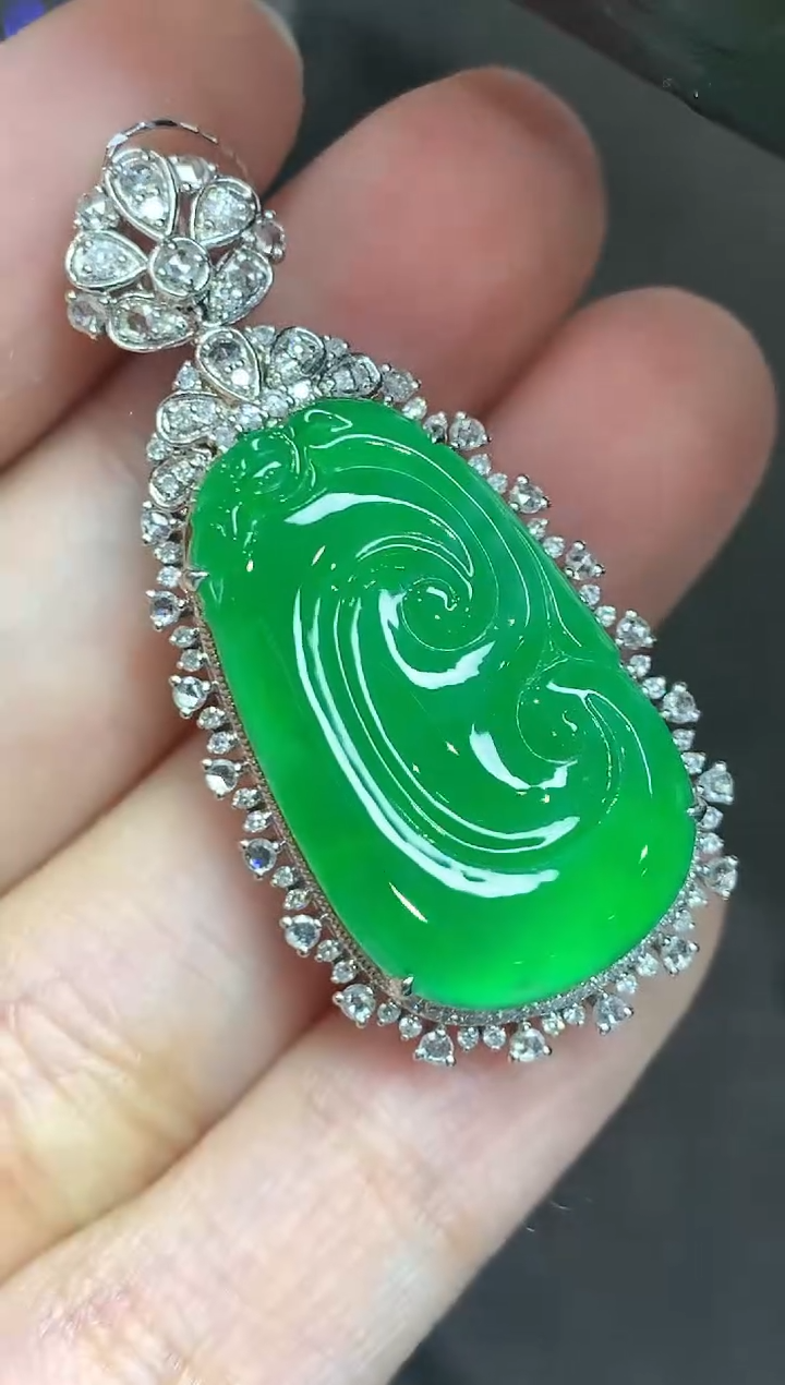 【闪购商品】翡翠吊坠(不含链)18K金镶嵌4597