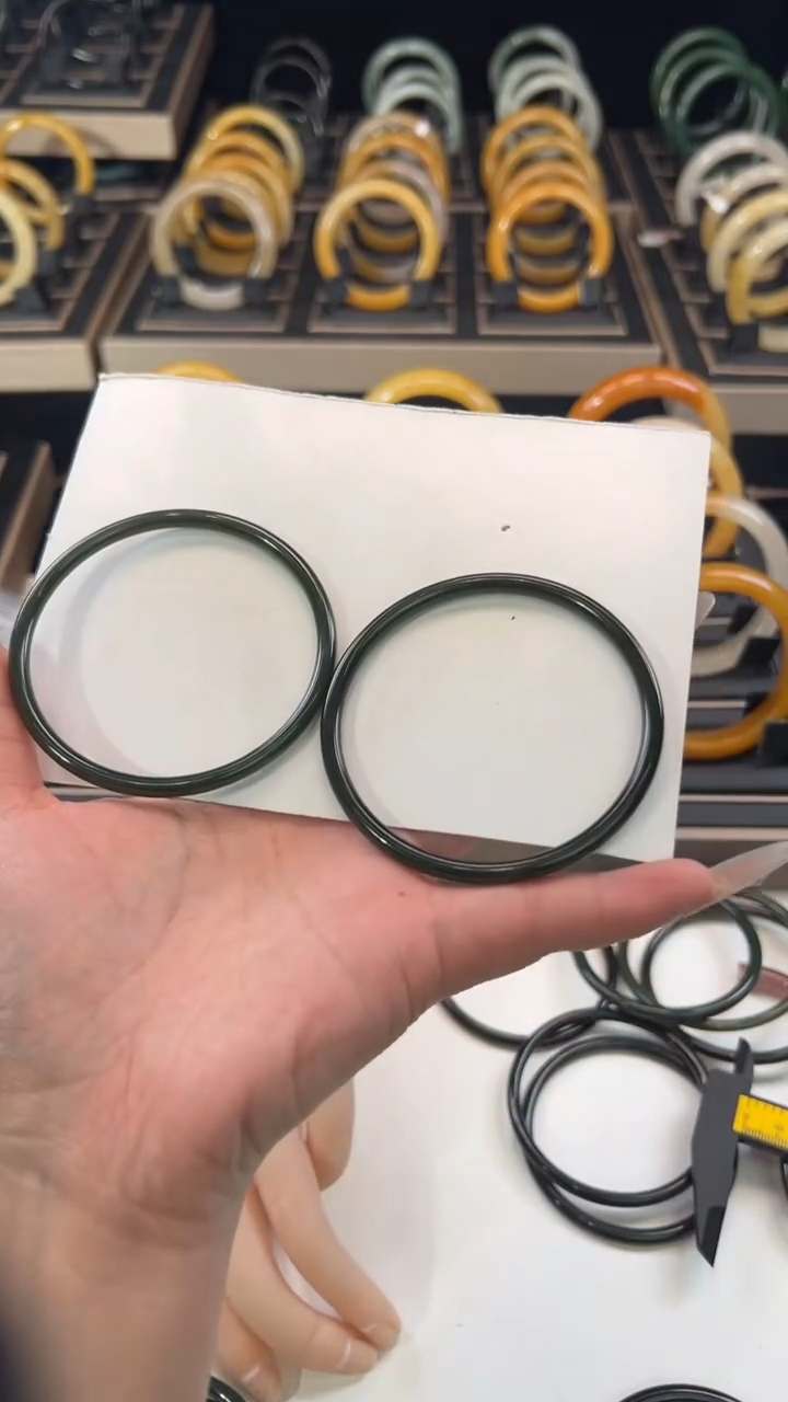 未镶嵌手镯和田玉62圈口006