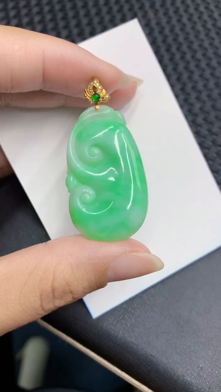 【闪购商品】翡翠颈饰18K金镶嵌            8