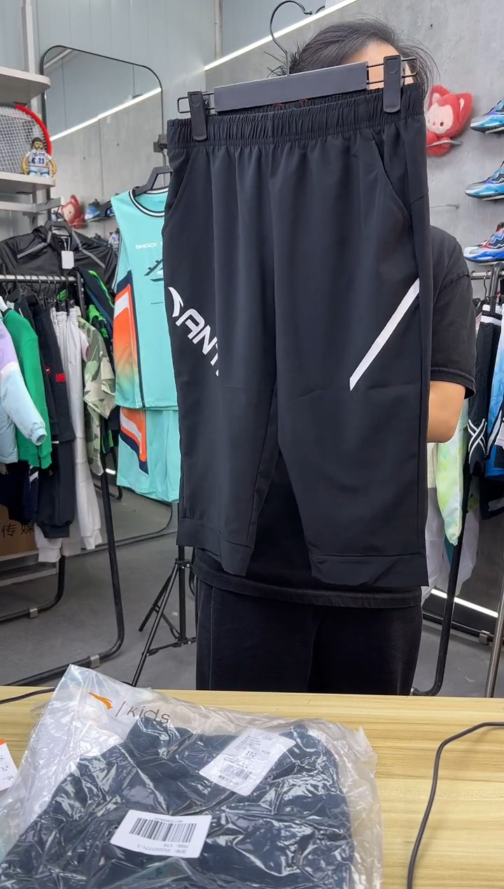 安踏儿童衣服尺码 ：170