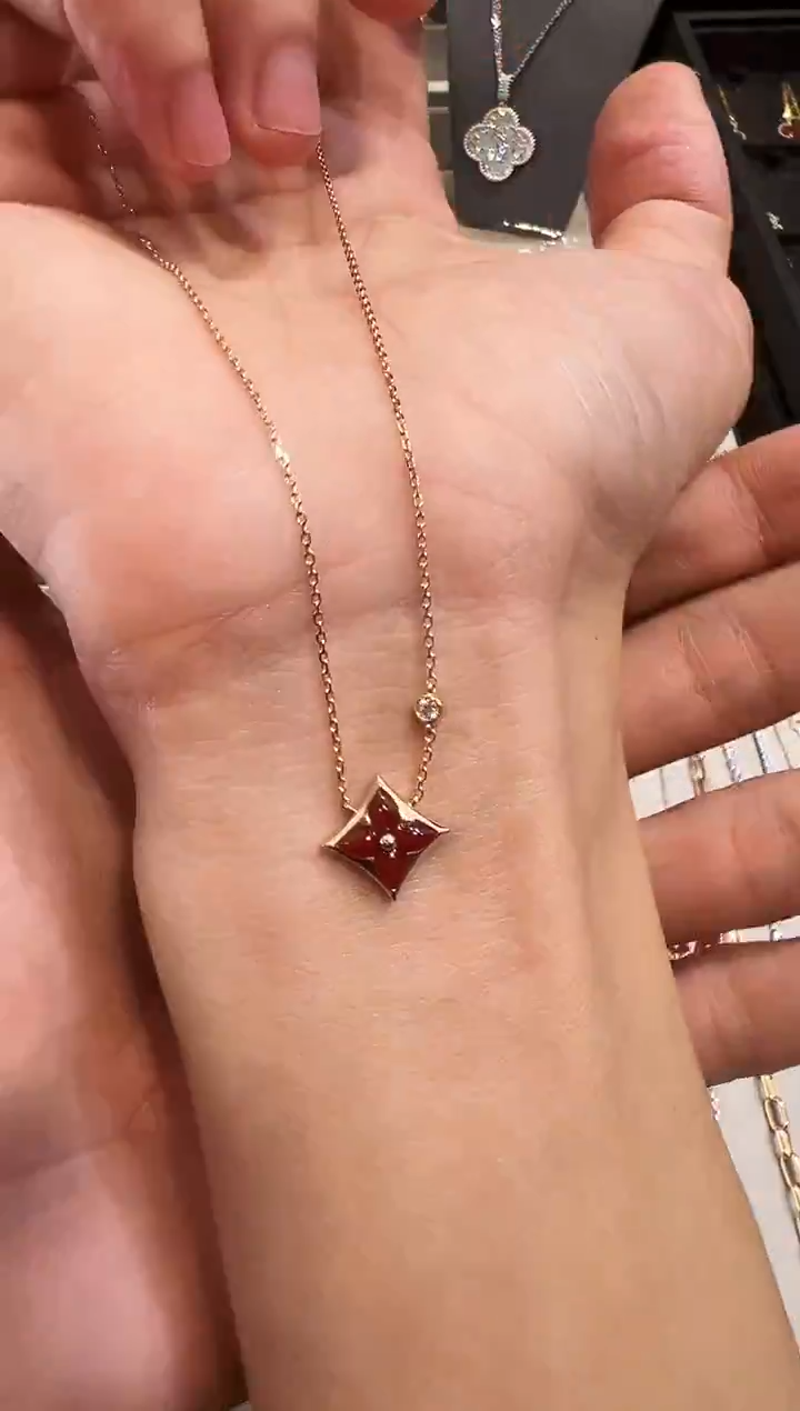 项链18K金镶嵌钻石老花项链福利款