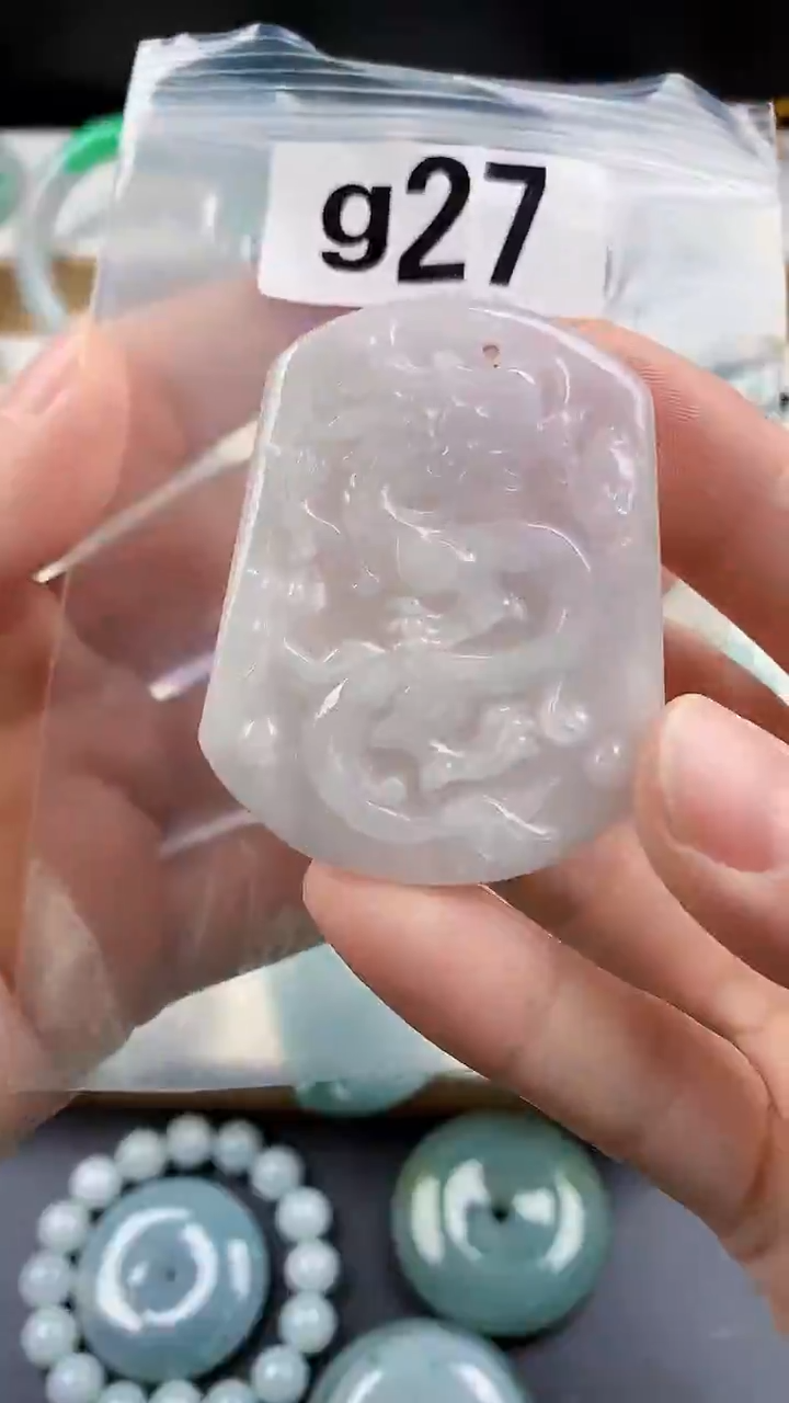 颈饰未镶嵌翡翠天然翡翠吊坠挂件