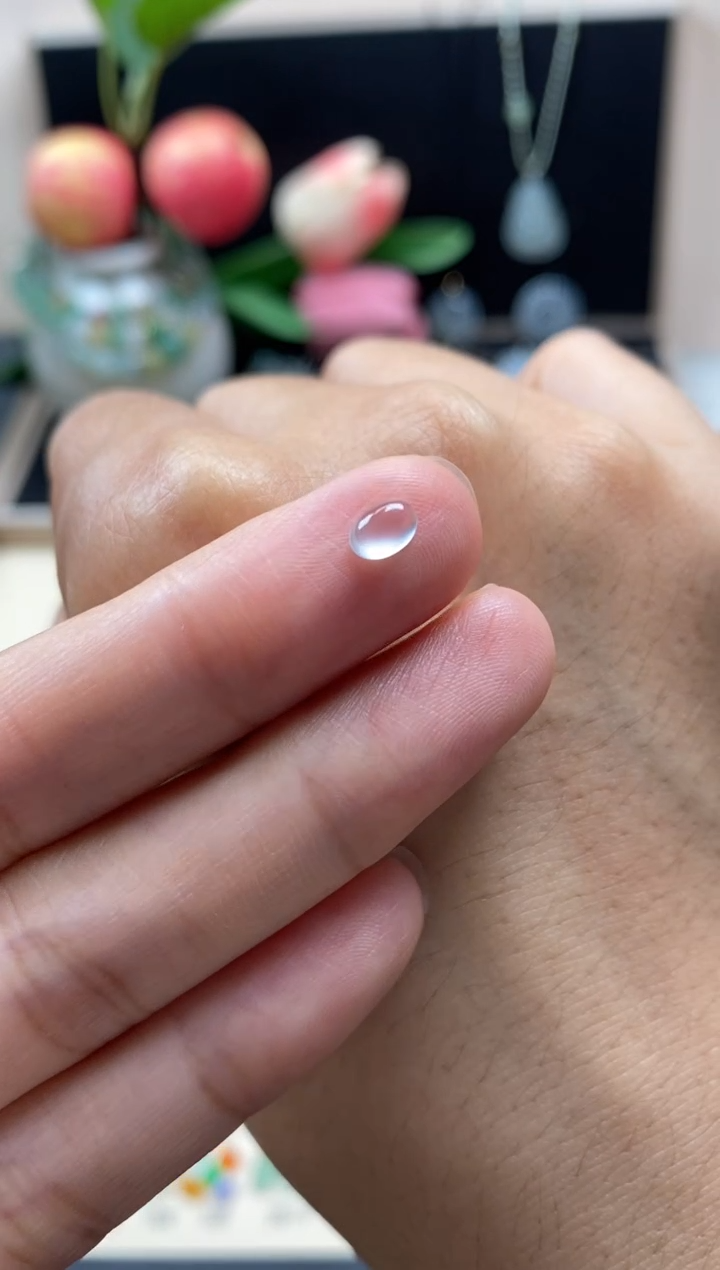 翡翠未镶嵌颈饰翡翠冰种蛋面