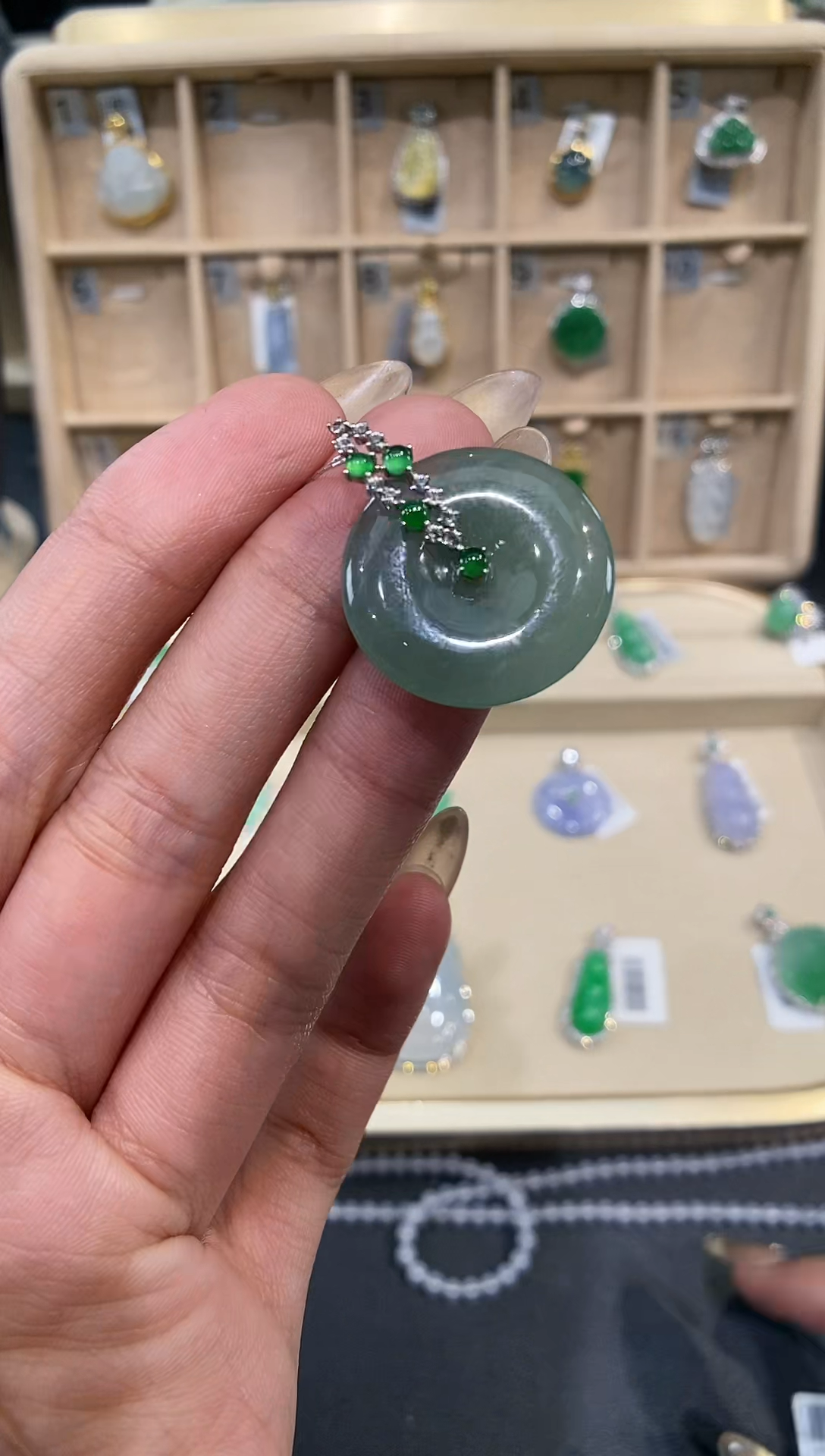 【闪购商品】翡翠吊坠(不含链)18K金镶嵌平安扣