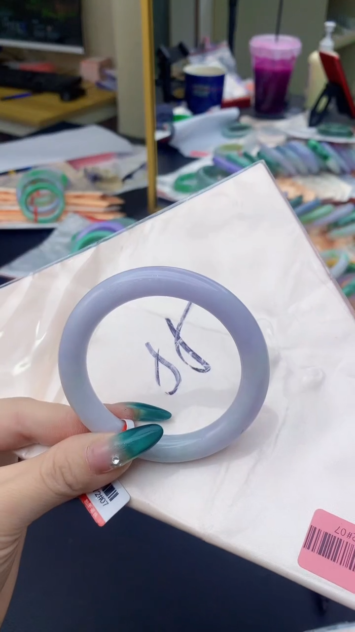 【闪购商品】翡翠手镯未镶嵌0682747456