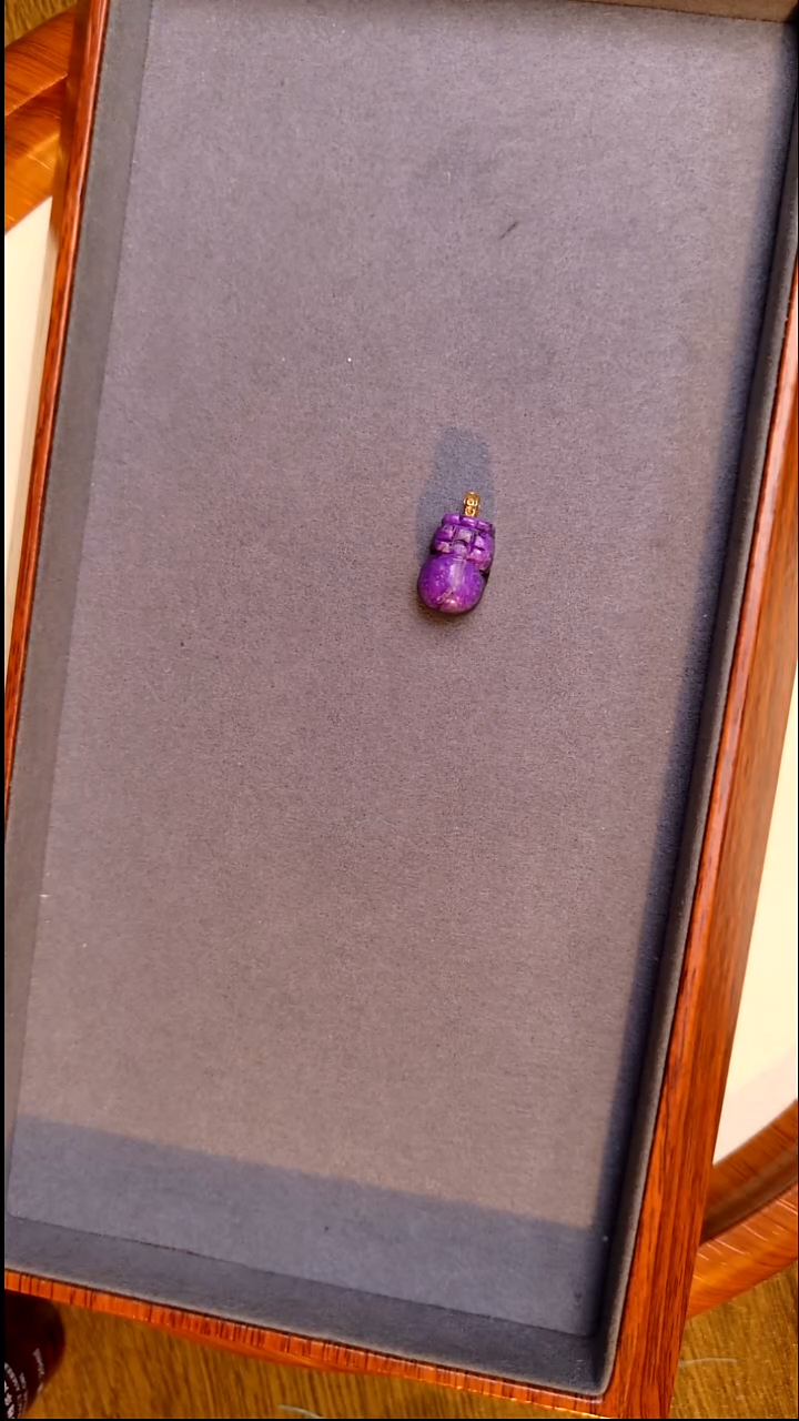 苏纪石（舒俱来）18K金镶嵌颈饰貔貅吊坠