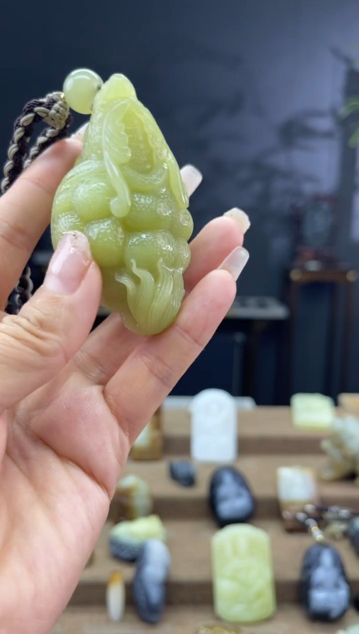 颈饰未镶嵌和田玉1