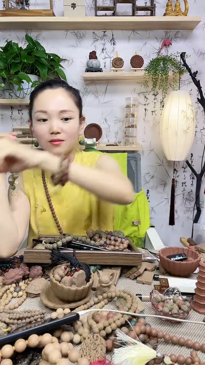 泥塑抱朴瑕疵单圈带三颗珠子