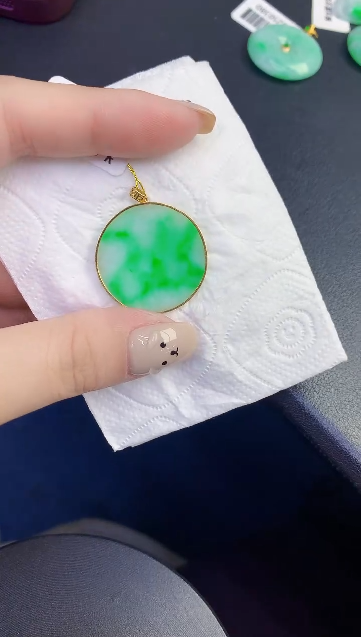 颈饰18K金镶嵌翡翠缅甸天然翡翠A货