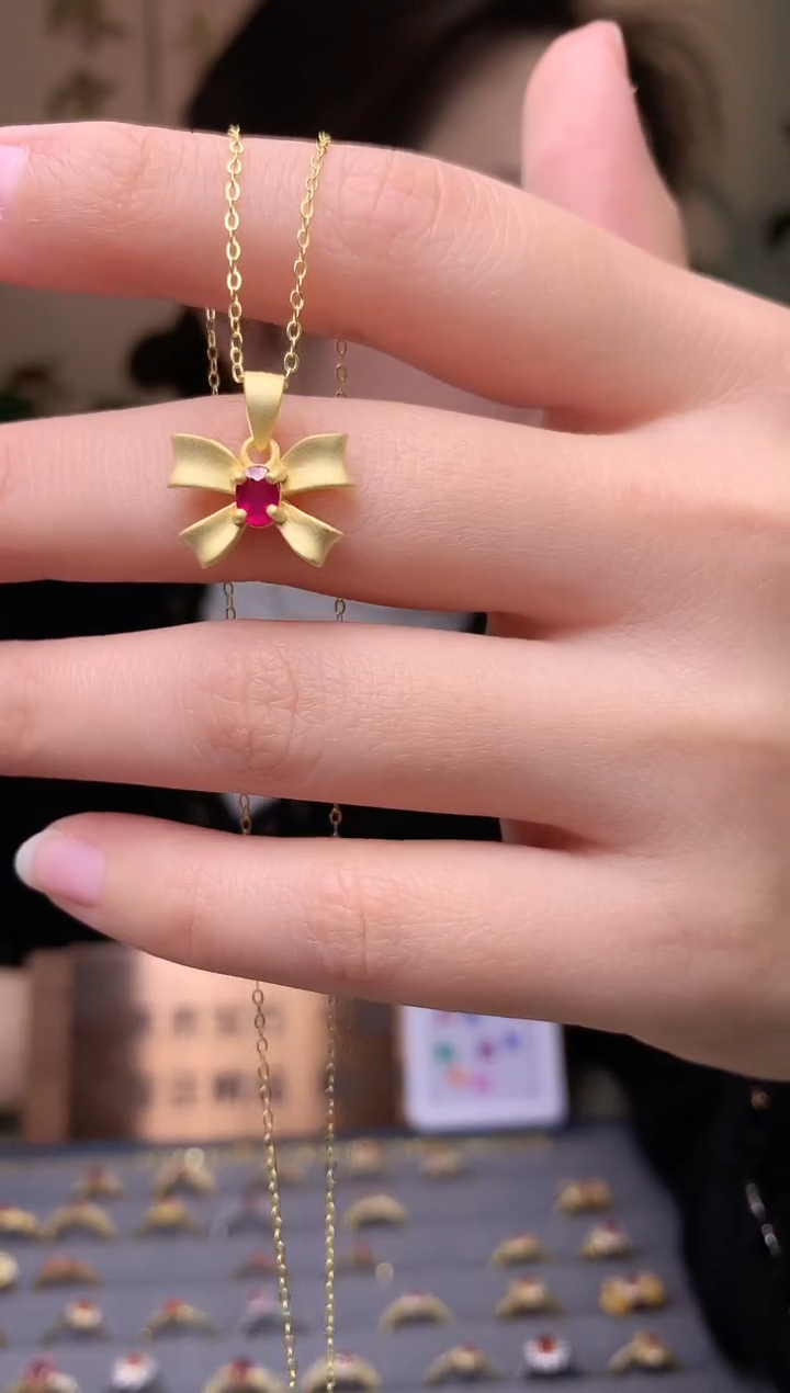 【闪购商品】红宝石颈饰银S925镶嵌吊坠