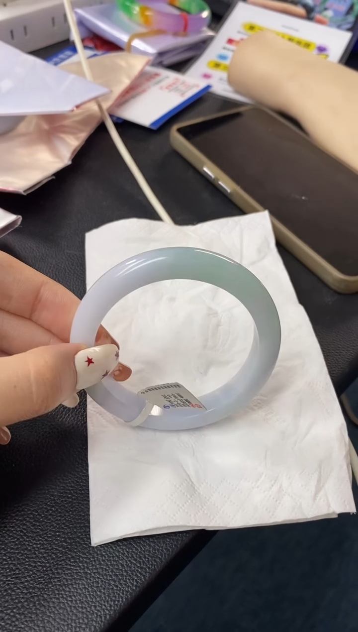 【闪购商品】翡翠手镯未镶嵌翡翠