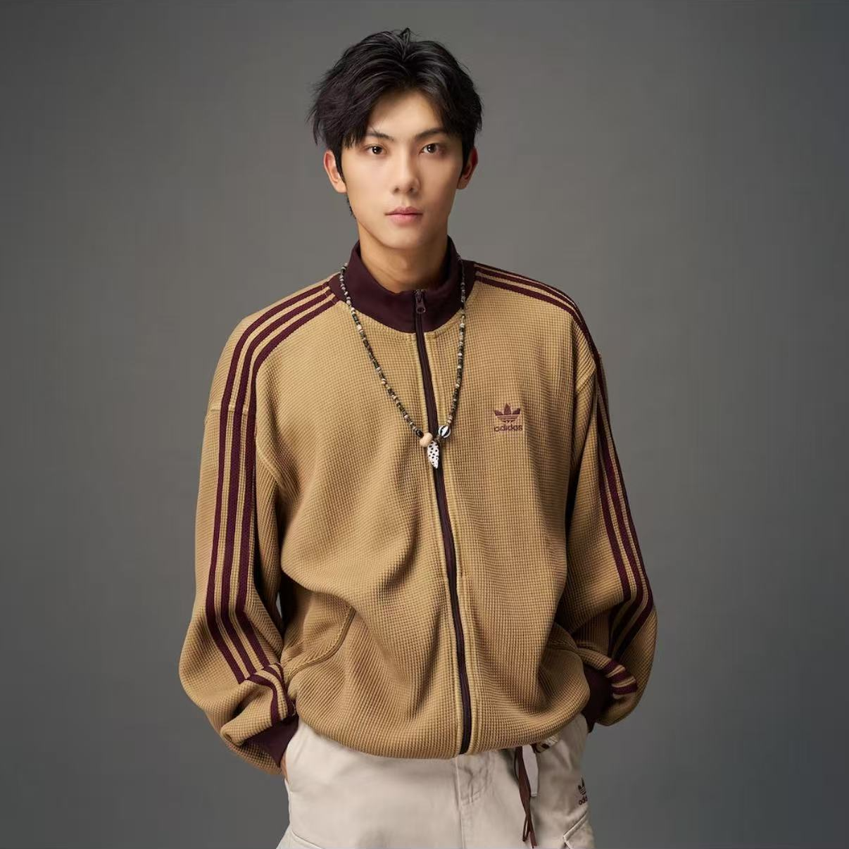 adidas/阿迪达斯男款【流光风】华夫格立领运动宽松夹克外套 KC2620