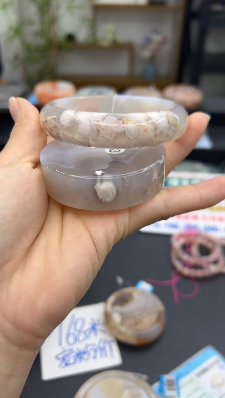 【闪购商品】石英质玉手镯未镶嵌A256(63圈赠送镯心)