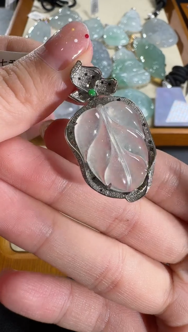 【闪购商品】翡翠吊坠(不含链)18K金镶嵌【源头工厂】钻石镶嵌