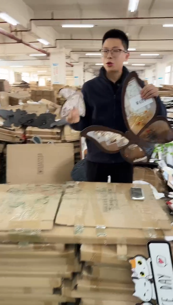 横款孤品果果微瑕闪购W484