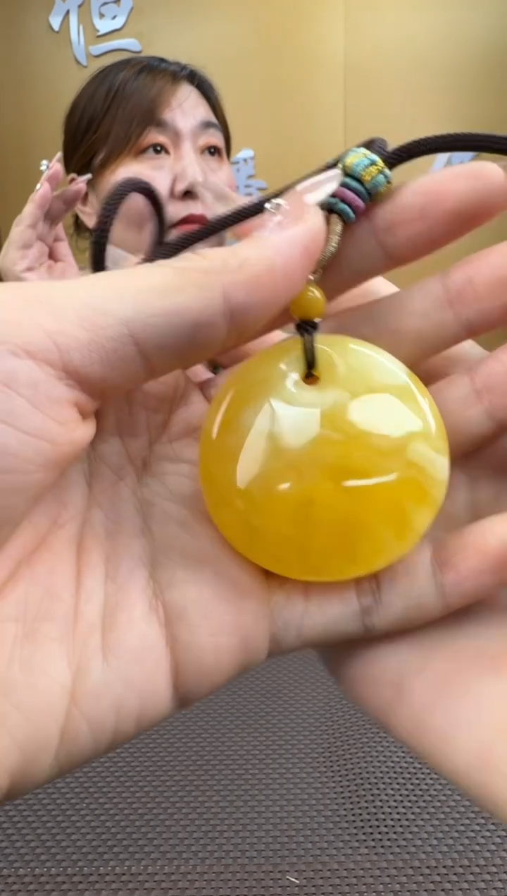 【闪购商品】琥珀裸石未镶嵌挂件