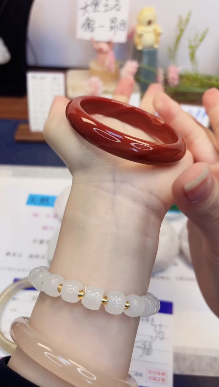 【闪购商品】石英质玉手镯未镶嵌83-玛瑙-圈口58