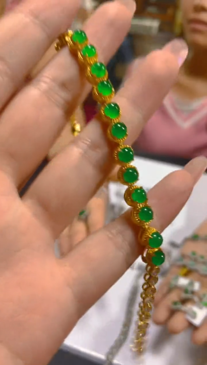 未镶嵌手链翡翠多样性发一