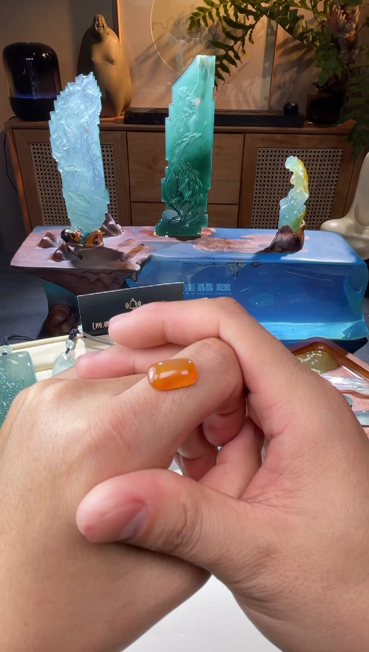 【闪购商品】翡翠颈饰未镶嵌05大牛高冰冰红