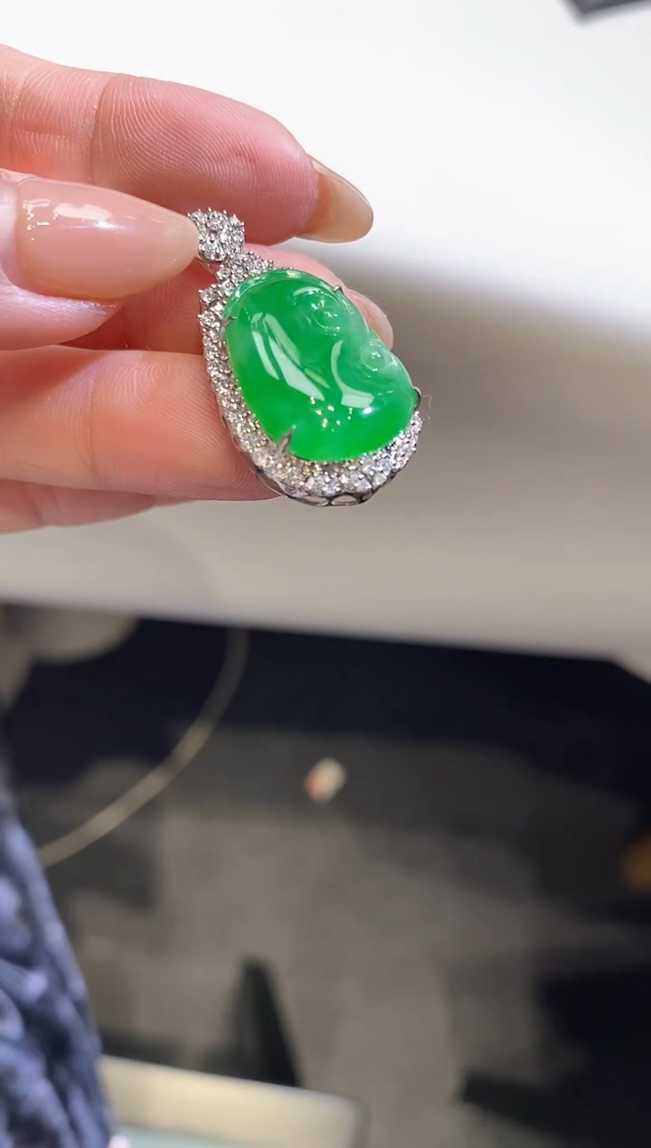 吊坠(不含链)18K金镶嵌翡翠如意