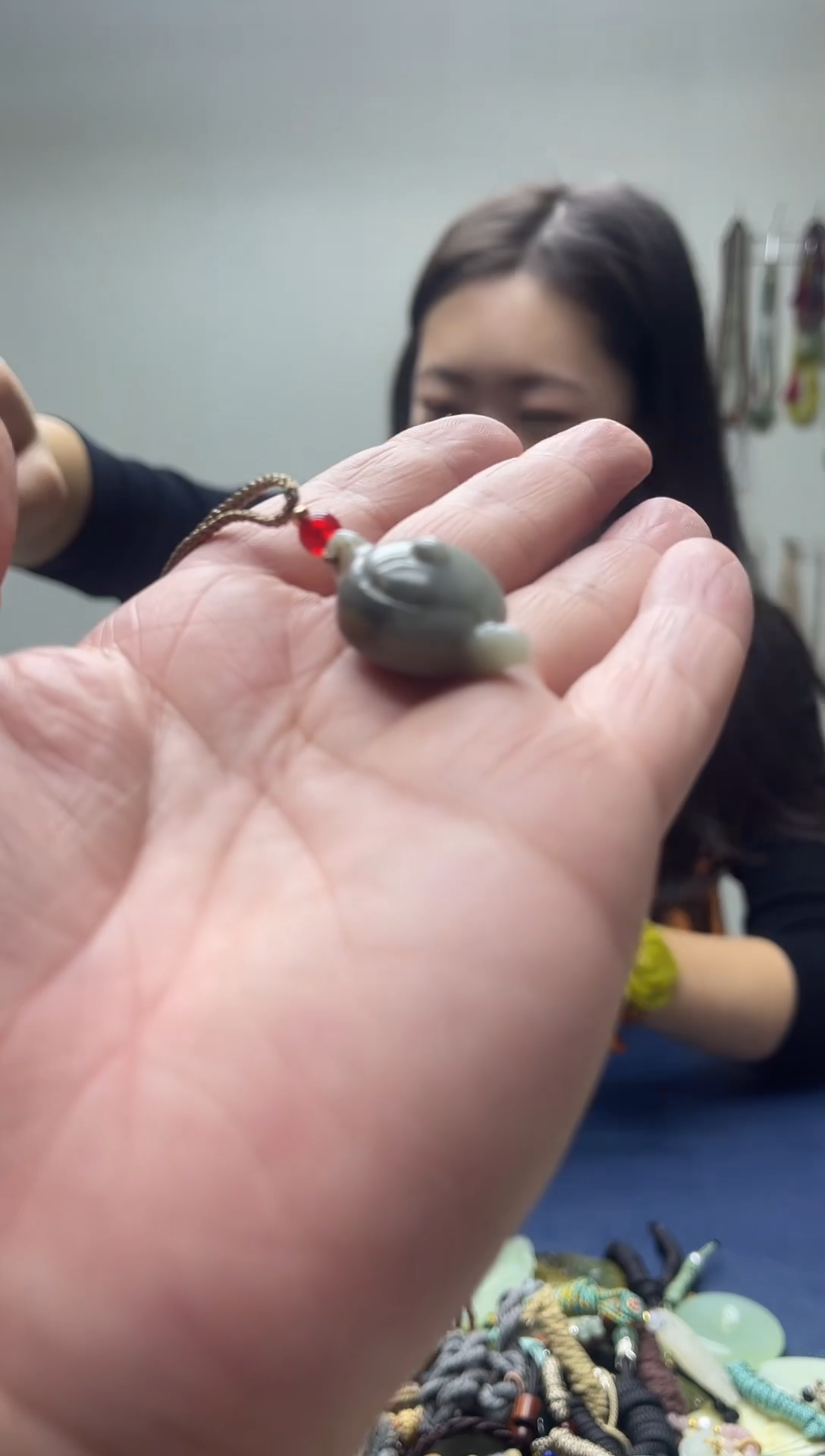 未镶嵌岫玉颈饰·